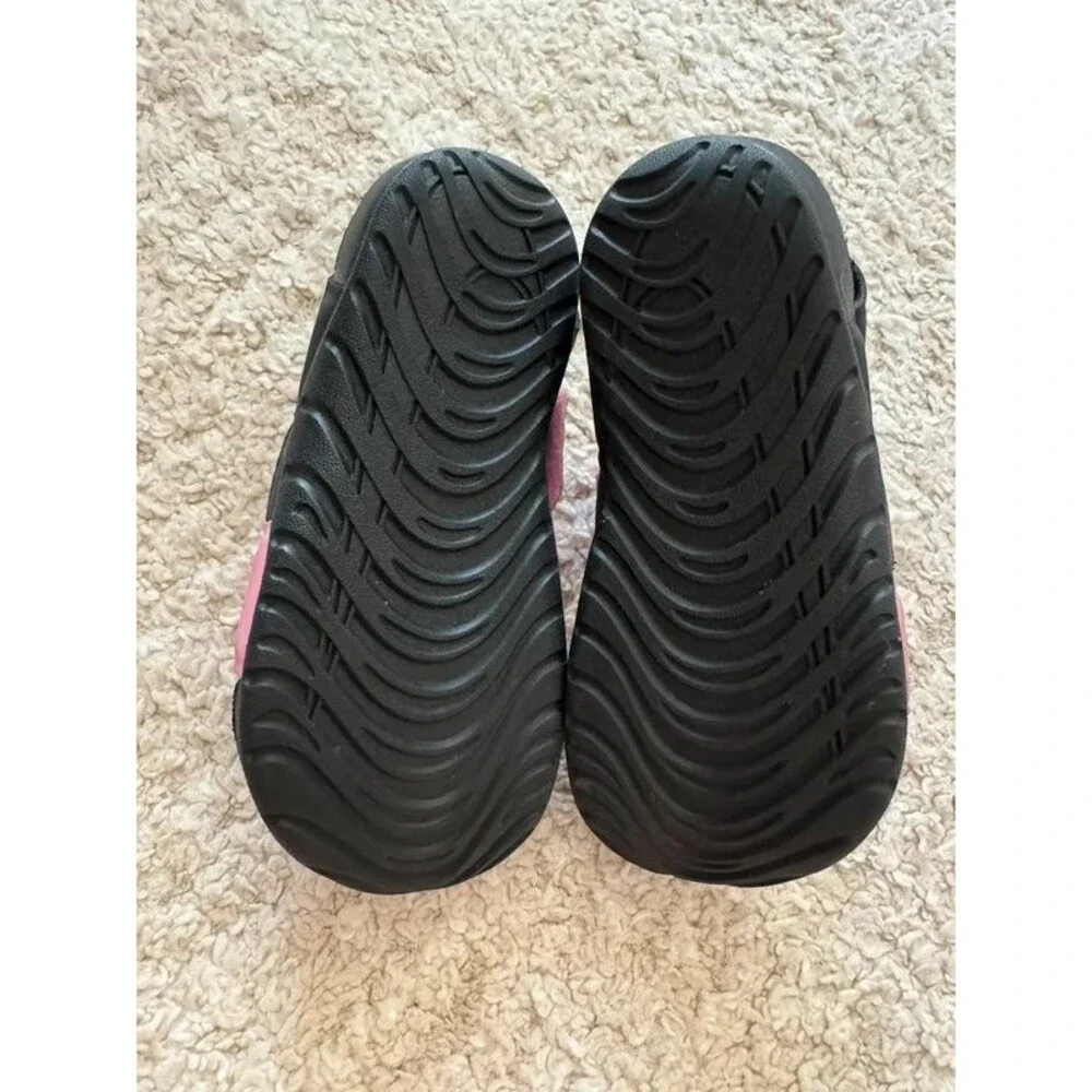 Nike pink Sunray Protect 2 kids sandals - size 9 toddler